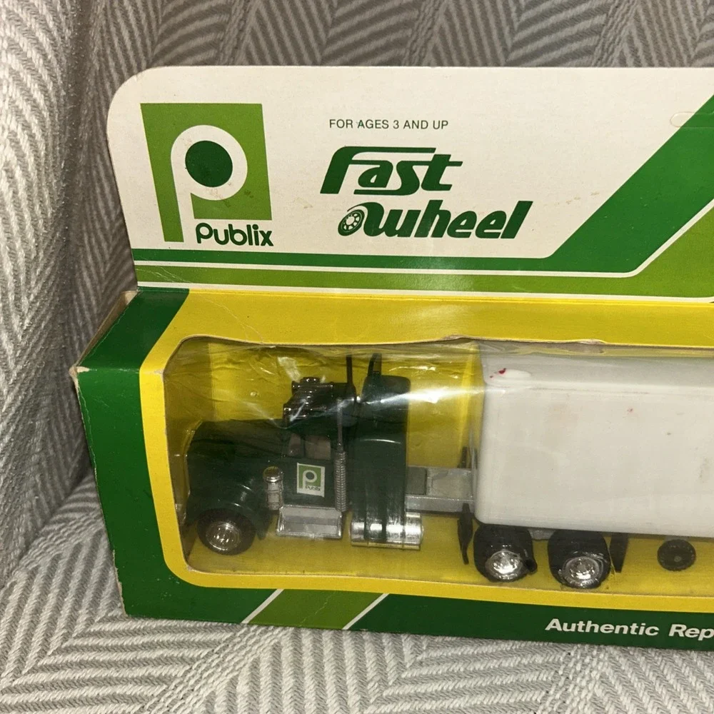 Fast Wheel Publix small Scale Semi's Trailer Truck Rig‎ New Die Cast READ